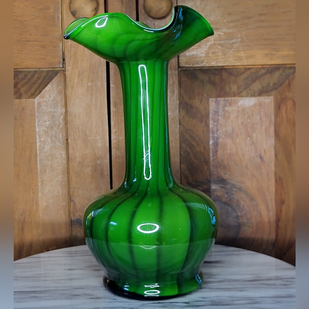 Green Glass Vase - Picture 3 of 11